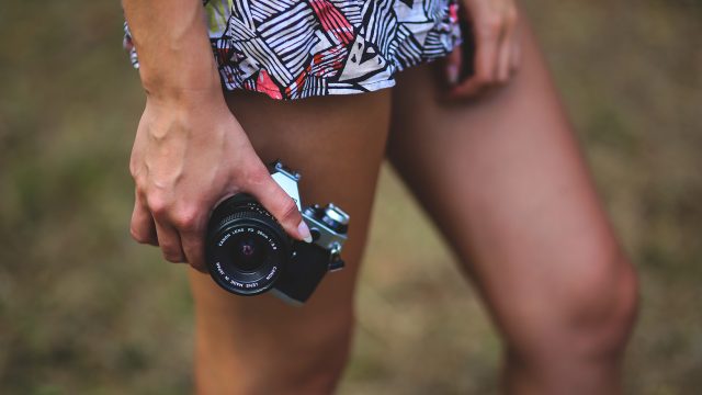woman-hand-legs-camera